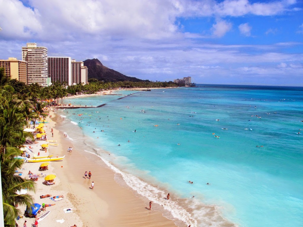 Waikiki_beach_Honolulu_Hawaii